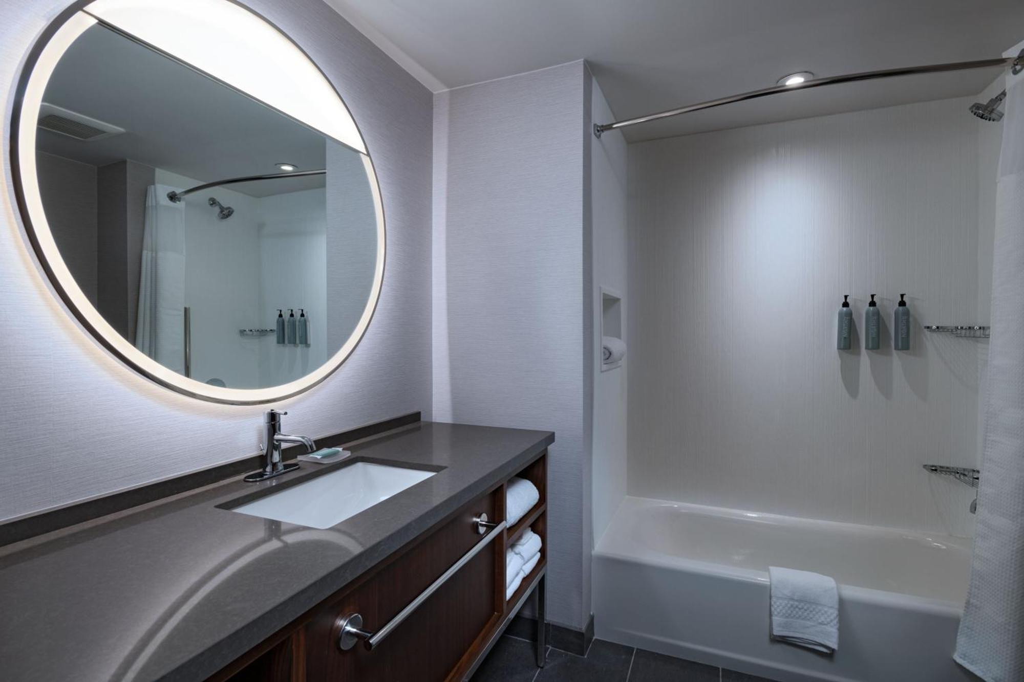 فندق Courtyard By Marriott Colorado Springs North, Air Force Academy المظهر الخارجي الصورة